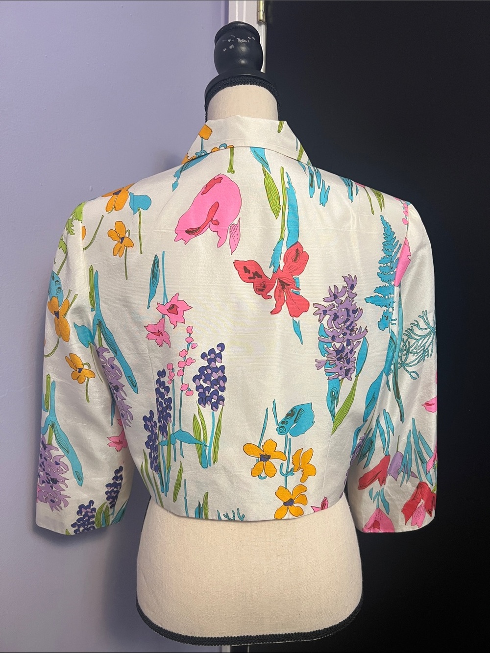 Vintage Maggy London 100% Silk Floral Cropped Button‑Front Jacket - Picture 2 of 3